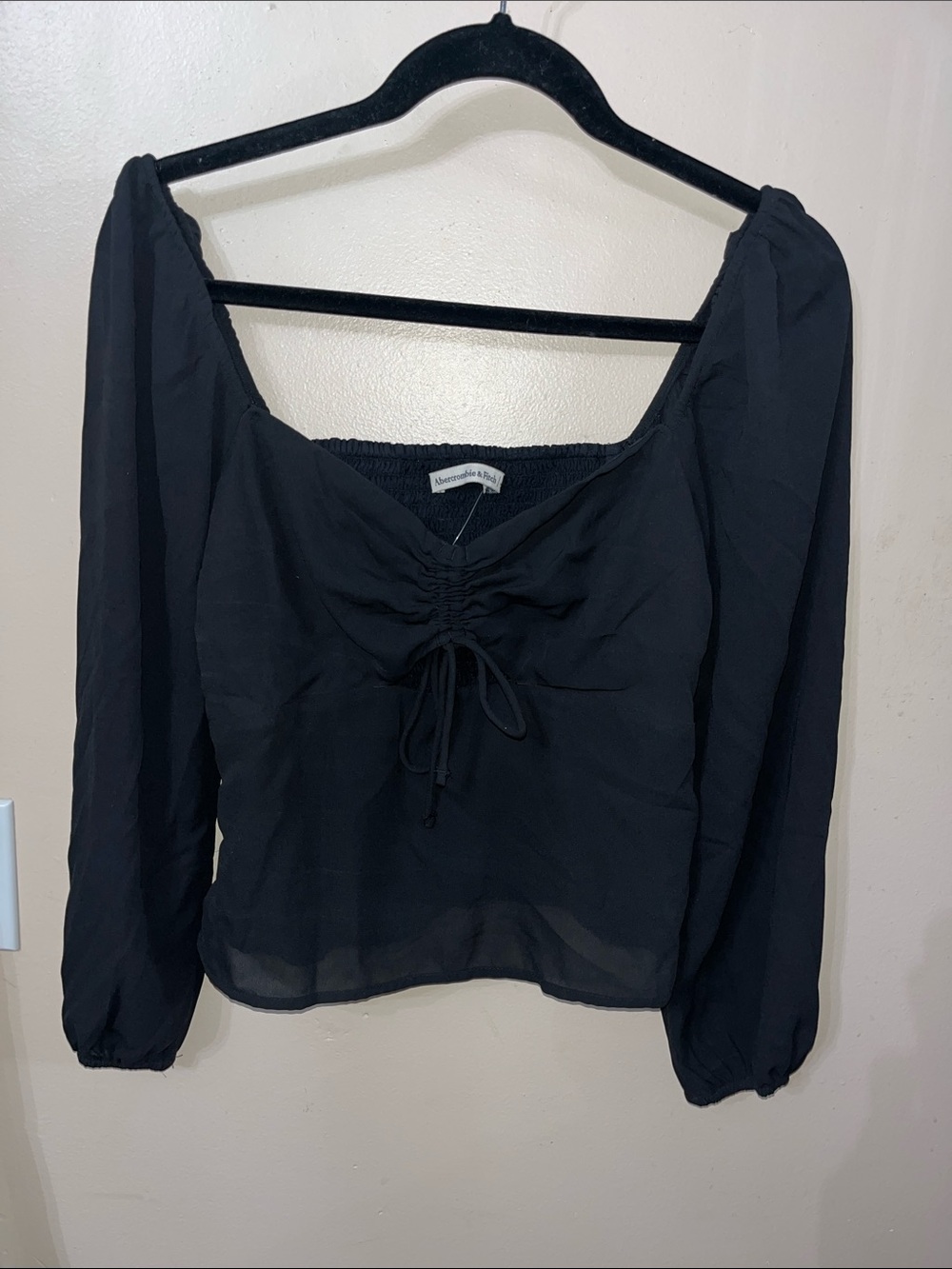 Abercrombie & Fitch Long Sleeve Peasant Top w/ Front Tie Opening NWT — Size M